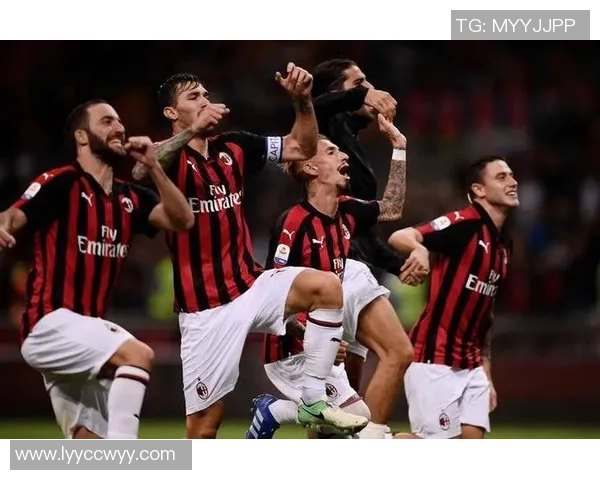 世界杯激战：AC米兰与国米鏖战平局战术解析与精彩瞬间回顾