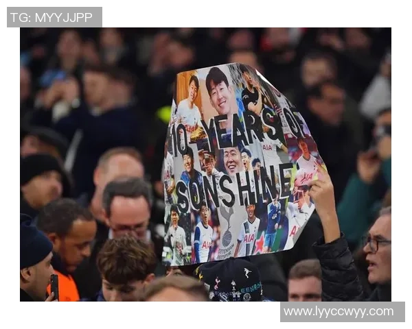 友谊赛精彩对决AC米兰与热刺战成平局乌龙球成焦点引发全场热议