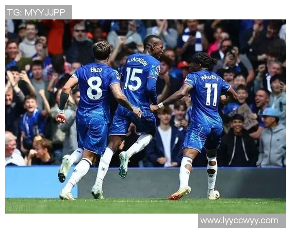 意甲大战切尔西大胜本菲卡六球狂潮引发转会热议