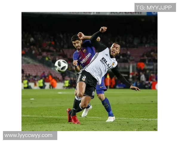 国王杯激战莱比锡与巴萨平局绝杀瞬间引发全场狂欢战术解析