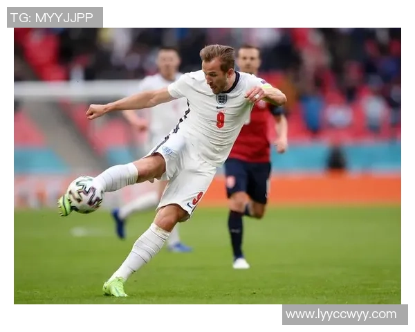 热刺与里昂激战成平局神扑瞬间引发转会传闻热议