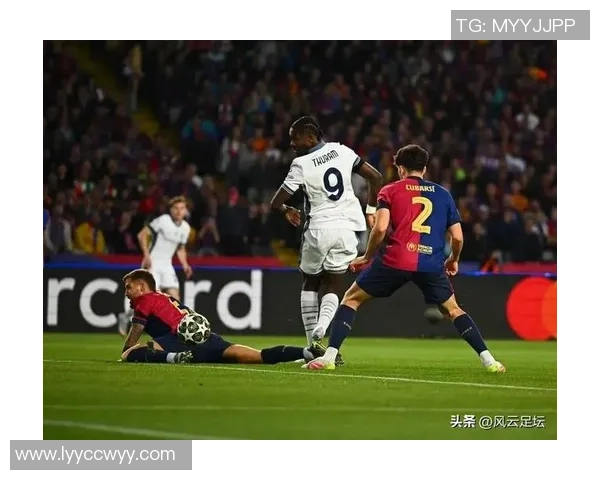 那不勒斯逆转曼联3-2晋级国王杯绝杀瞬间震撼全场引发历史冷门